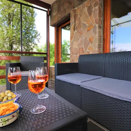 Privata Con Piscina E Biliardo Villa *