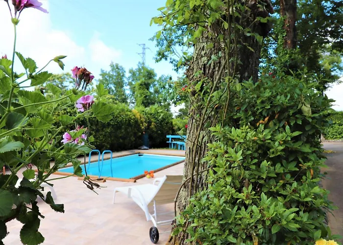 Privata Con Piscina E Biliardo *