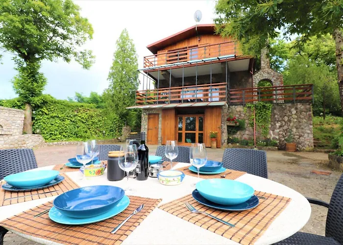 Privata Con Piscina E Biliardo * סורנטו