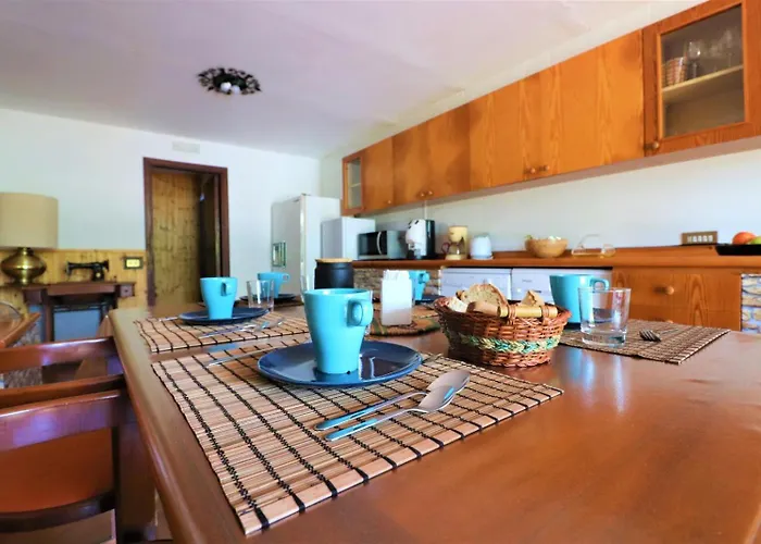 Privata Con Piscina E Biliardo *