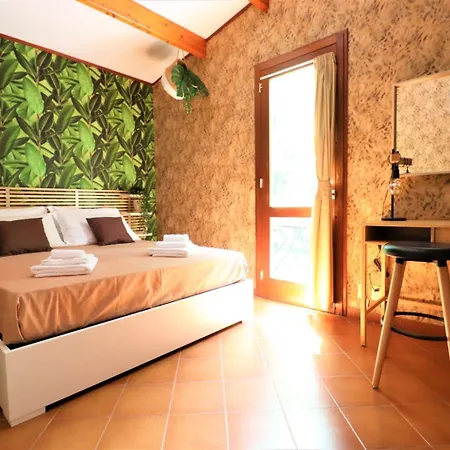 Privata Con Piscina E Biliardo Vila