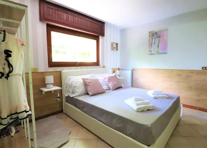 Privata Con Piscina E Biliardo فيلة سورينتو